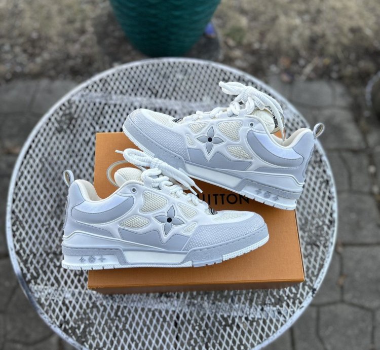 New Louis Vuitton Skate Grey White Size 11lv