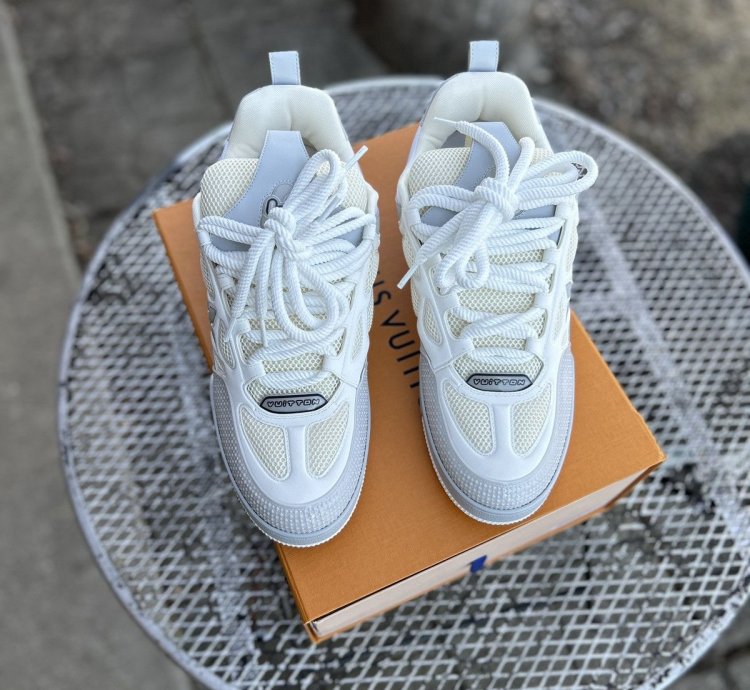 New Louis Vuitton Skate Grey White Size 11lv
