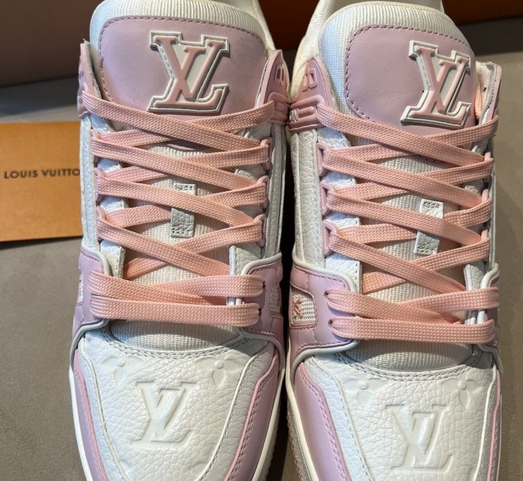 New Louis Vuitton Trainers pink White