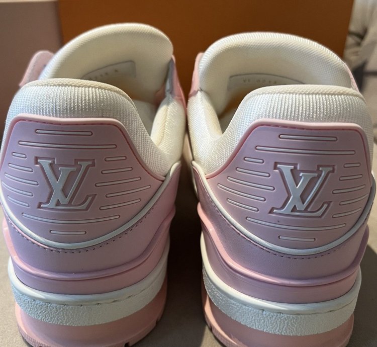 New Louis Vuitton Trainers pink White