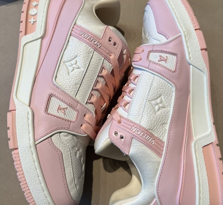 New Louis Vuitton Trainers pink White