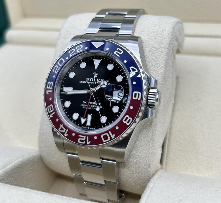 Rolex Gmt-master Ii Pepsi 126710blro Unworn Full Set