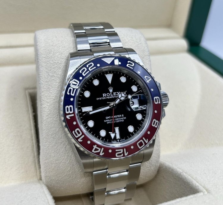 Rolex Gmt-master Ii Pepsi 126710blro Unworn Full Set