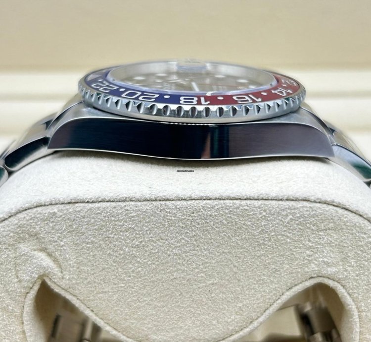 Rolex Gmt-master Ii Pepsi 126710blro Unworn Full Set