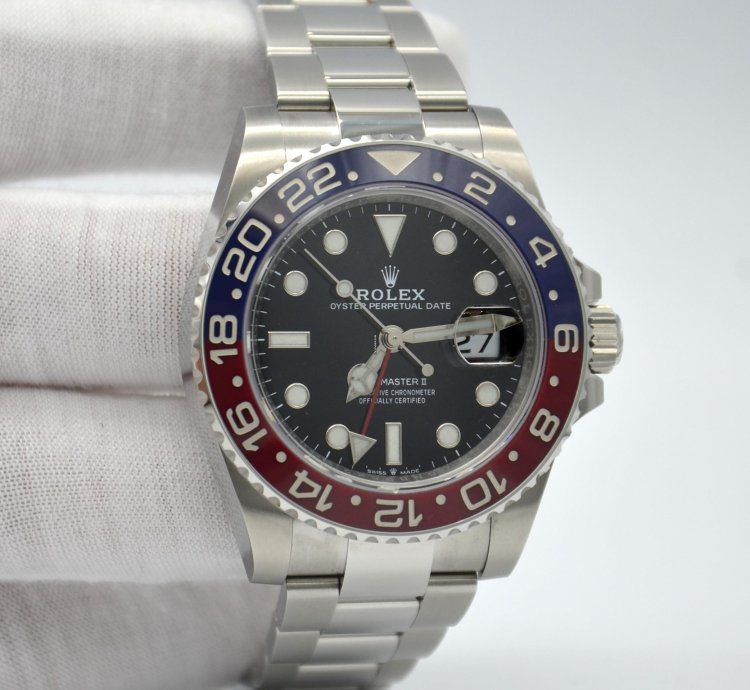 Rolex Gmt-master Ii Pepsi Blue And Black Bezel Automatic