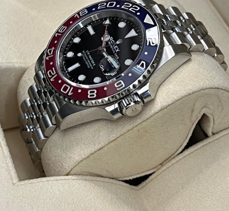 Rolex Gmt-master Ii Pepsi Gmt Jubilee Bracelet 2021 Mint 126710blro