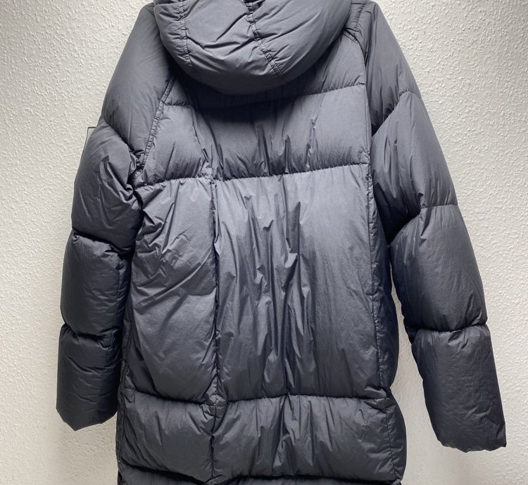 Garment Dyed Crinkel Reps Down Jacket With Defeats