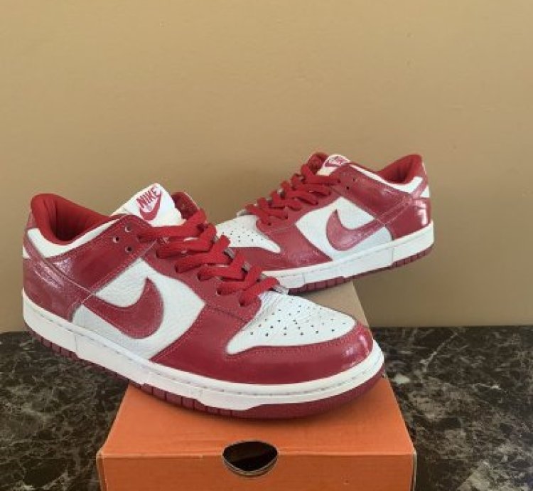 2001 Nike Dunk Low Patent Leather Varsity Red Eu