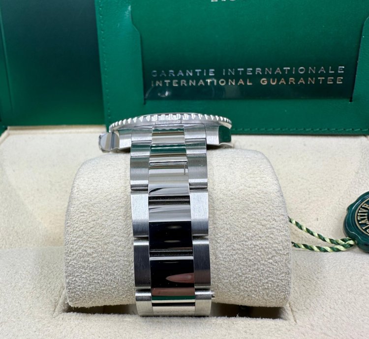 Rolex Gmt-master Ii Pepsi New Unworn Oyster Bracelet