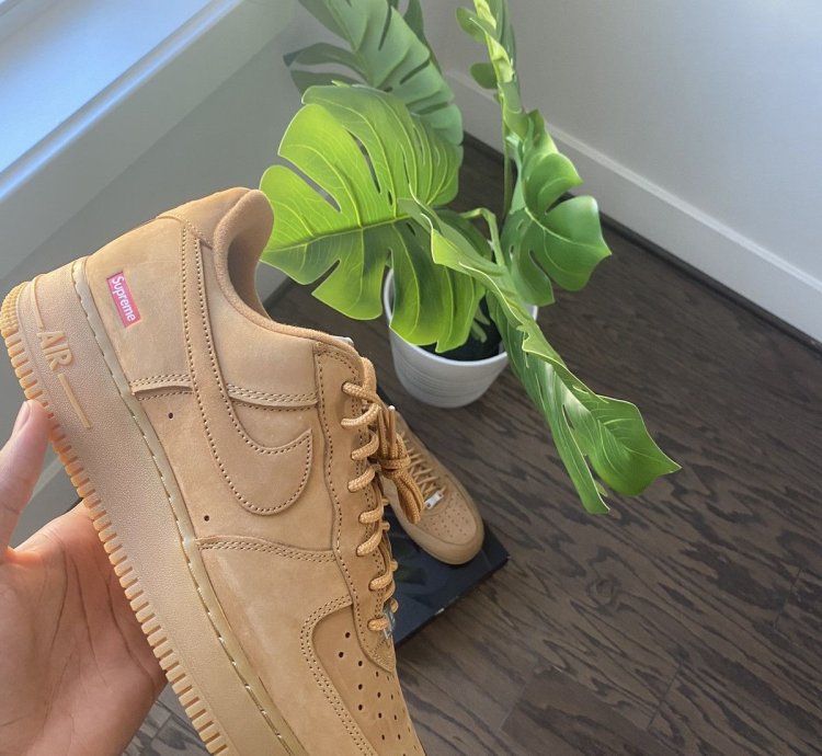 Nike Air Force 1 Low Supreme