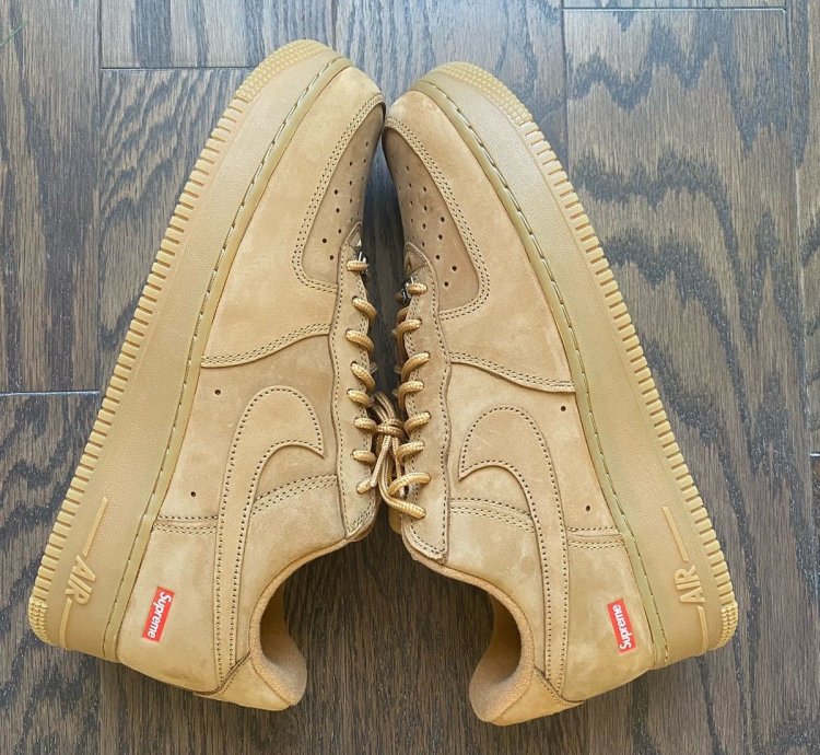 Nike Air Force 1 Low Supreme