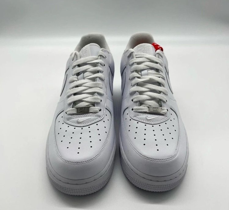 Nike Air Force 1 Low Supreme White