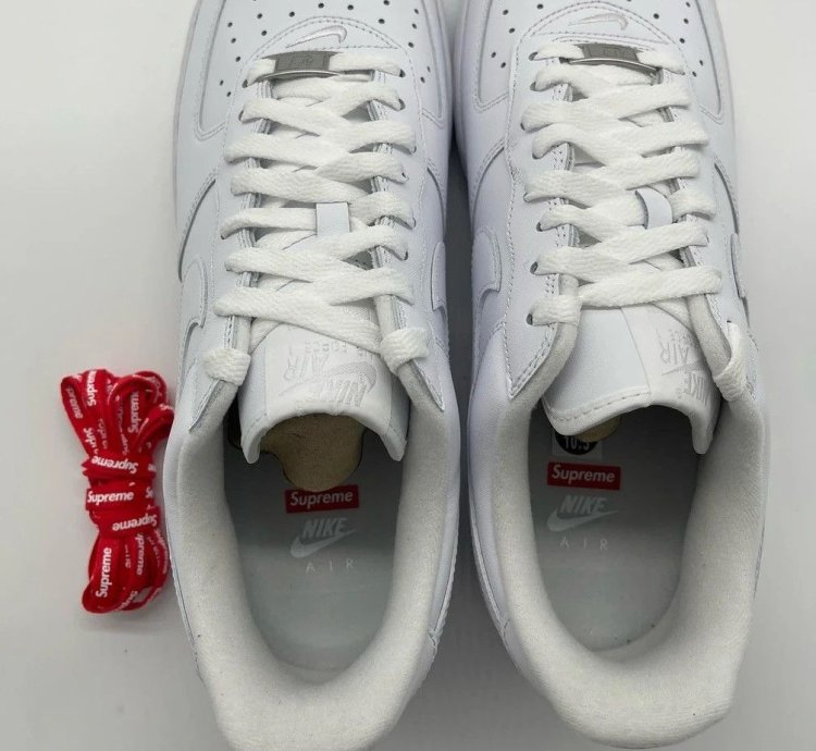 Nike Air Force 1 Low Supreme White