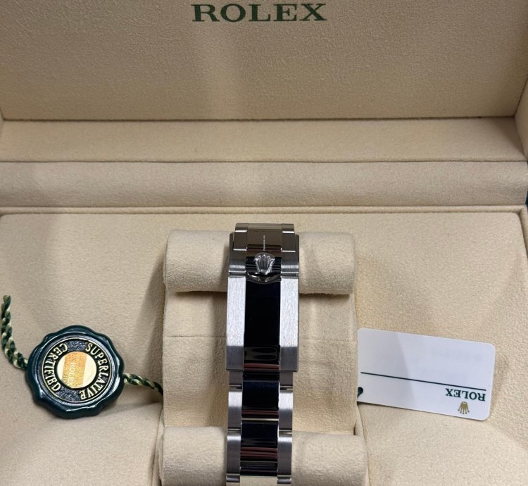 Rolex Gmt-master Ii Pepsi Oyster 2024