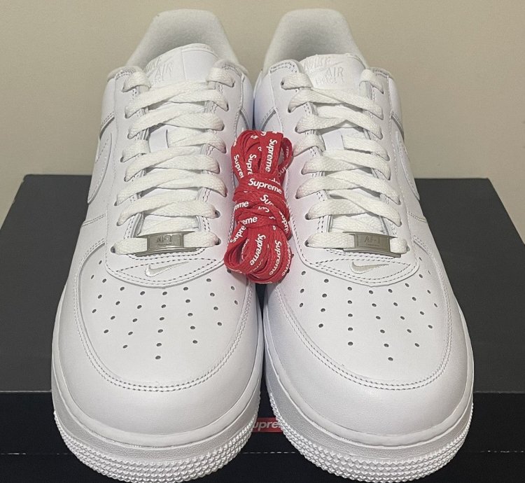 Nike Air Force 1 Low Supreme White Size 10 5 Men Authentic
