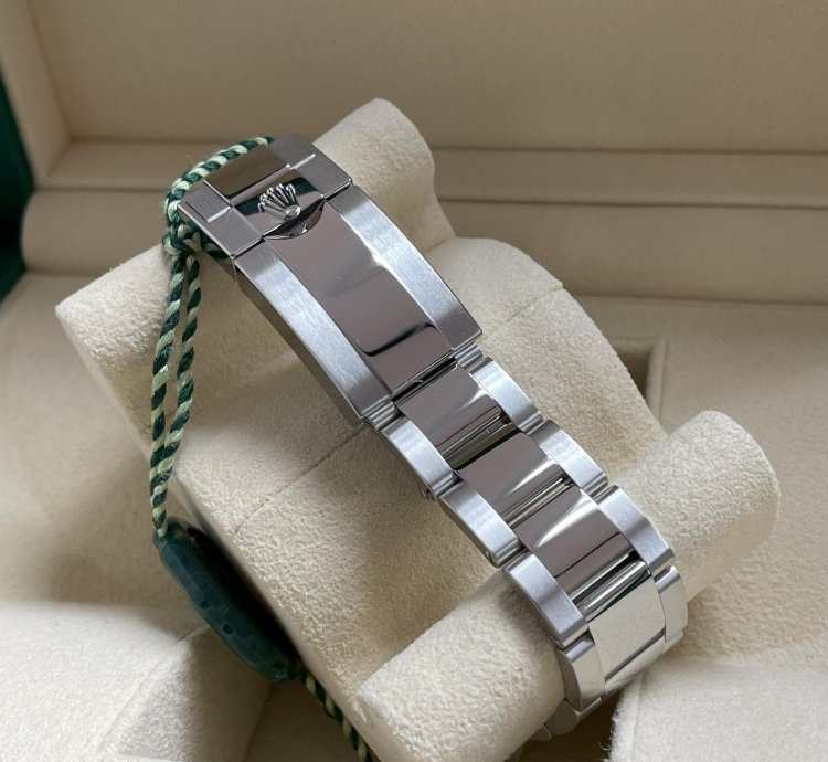 Rolex Gmt-master Ii Pepsi Oyster Bracelet 126710blro 2023 New