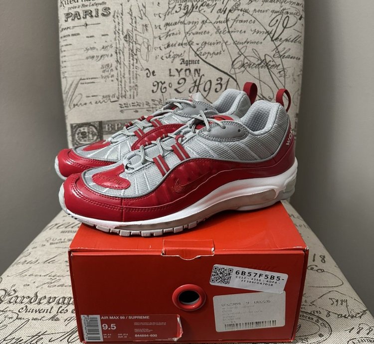 Nike Air Max 98 Supreme Varsity Red