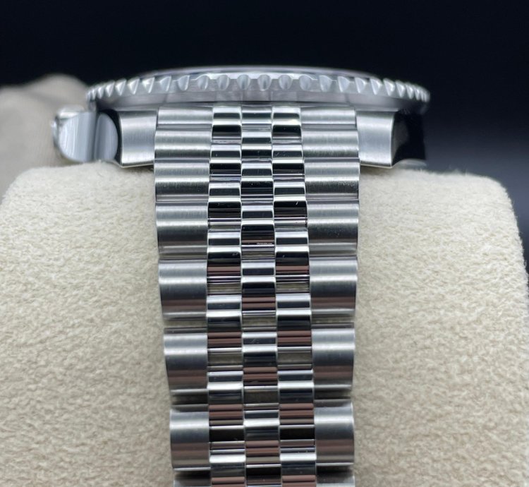 Rolex Gmt-master Ii Pepsi Unworn