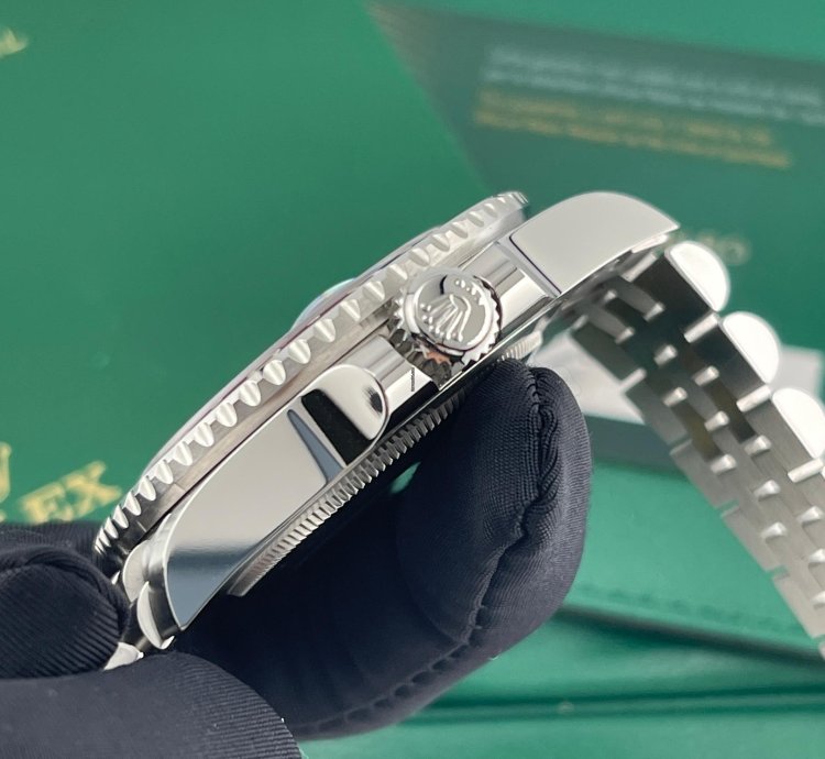 Rolex Gmt-master Ii Perfect Unworn Pepsi Jubilee Bracelet