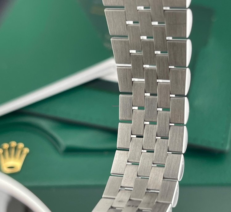 Rolex Gmt-master Ii Perfect Unworn Pepsi Jubilee Bracelet