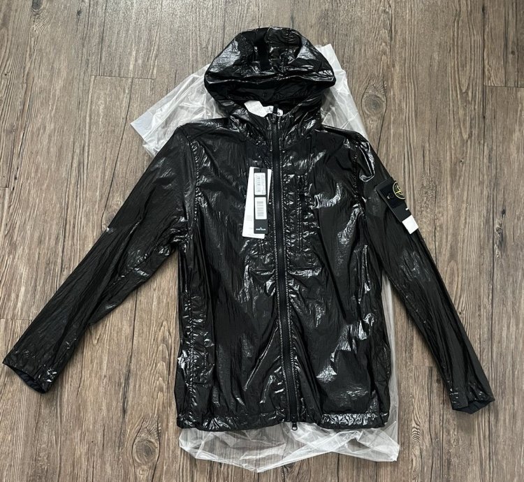 Lucido-tc Nylon Resin-finished Packable Jacket