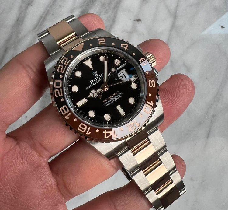 Rolex Gmt-master Ii Rootbeer Bnib 2025