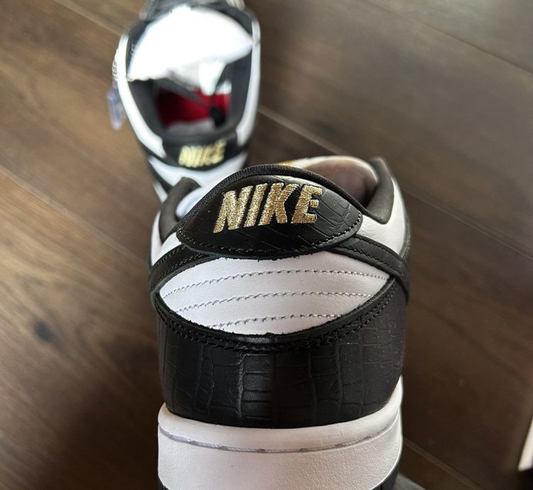 Nike Sb Dunk Low Supreme Black