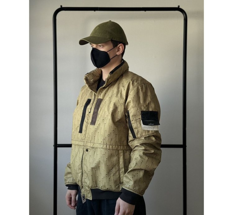 Nwt Stone Island Aw19 Shadow Project Lasered Poly-hide 2l