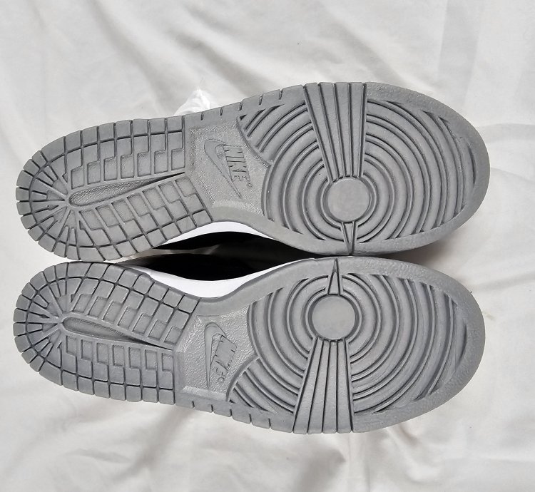 Nike Sb Dunk Low Supreme Jewel Swoosh