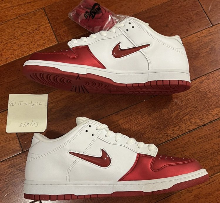 Nike Sb Dunk Low Supreme Jewel Swoosh Red