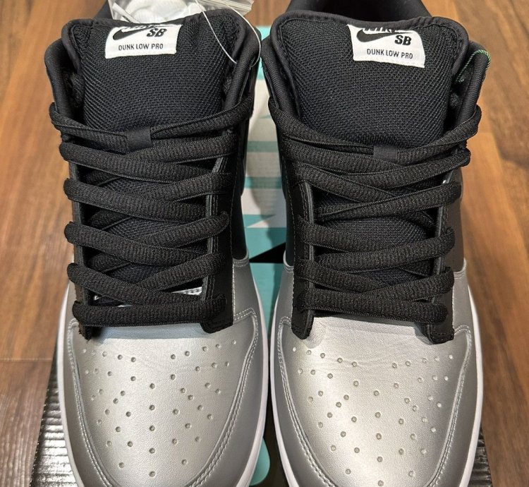 Nike Sb Dunk Low Supreme Jewel Swoosh Silver Stars Retro 14