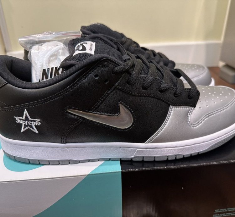 Nike Sb Dunk Low Supreme Jewel Swoosh Silver Stars Retro 14