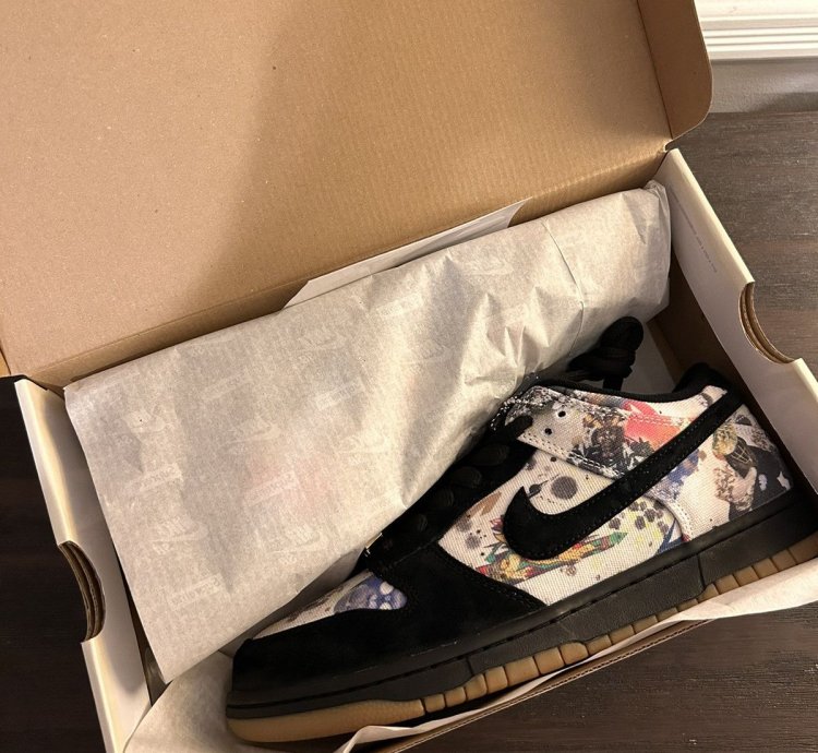 Nike Sb Dunk Low Supreme Rammellzee