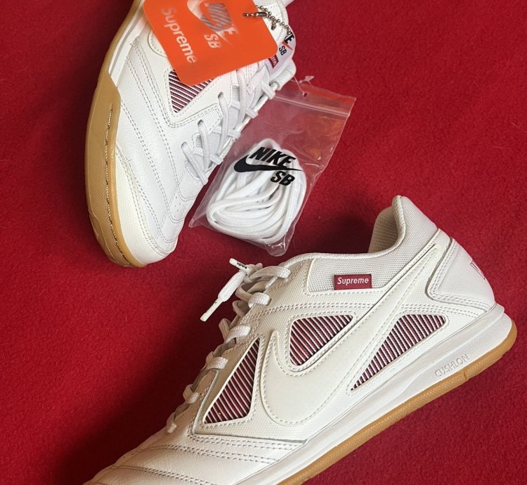 Nike Sb Gato Supreme White