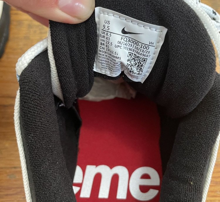 Nike Sb Supreme Darwin Low