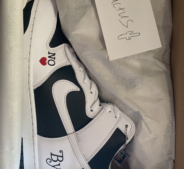 Nike Sb Supreme Dunk By Any Means Black White
