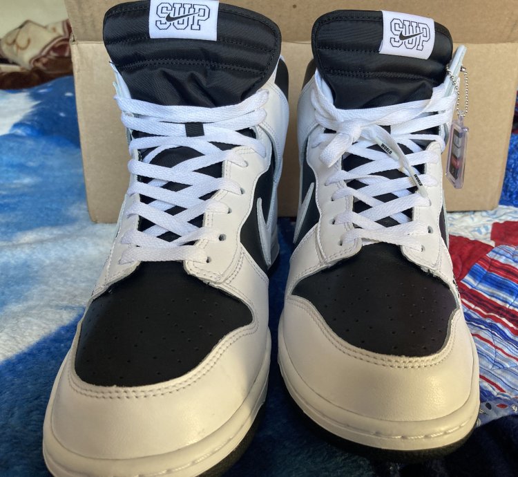 Nike Sb Supreme Dunk By Any Means Black White