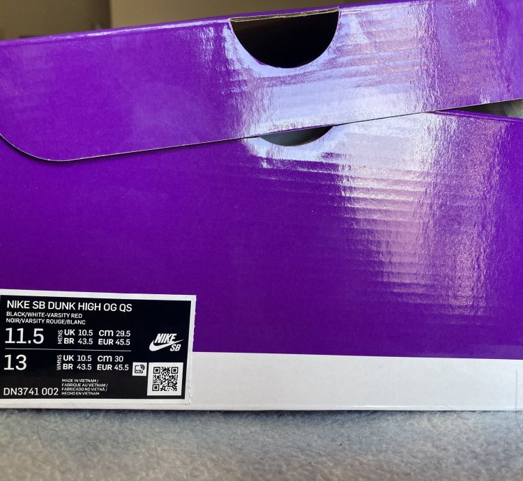 Nike Sb Supreme Dunk By Any Means Black White