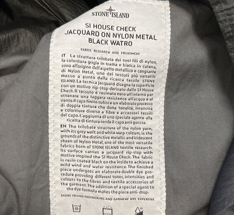 Pullover Check Jacquard On Nylon Metal Rain Poncho