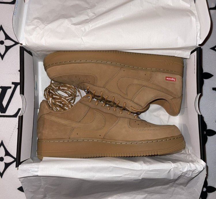 Nike Supreme Air Force 1 Low Brown Size 12