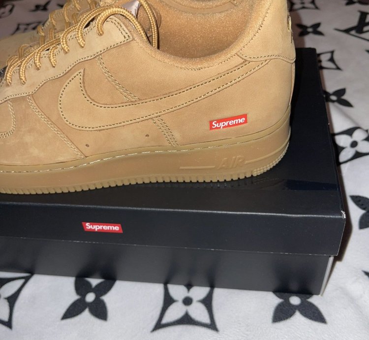 Nike Supreme Air Force 1 Low Brown Size 12