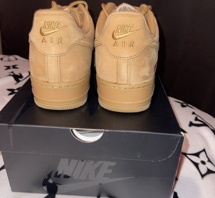 Nike Supreme Air Force 1 Low Brown Size 12
