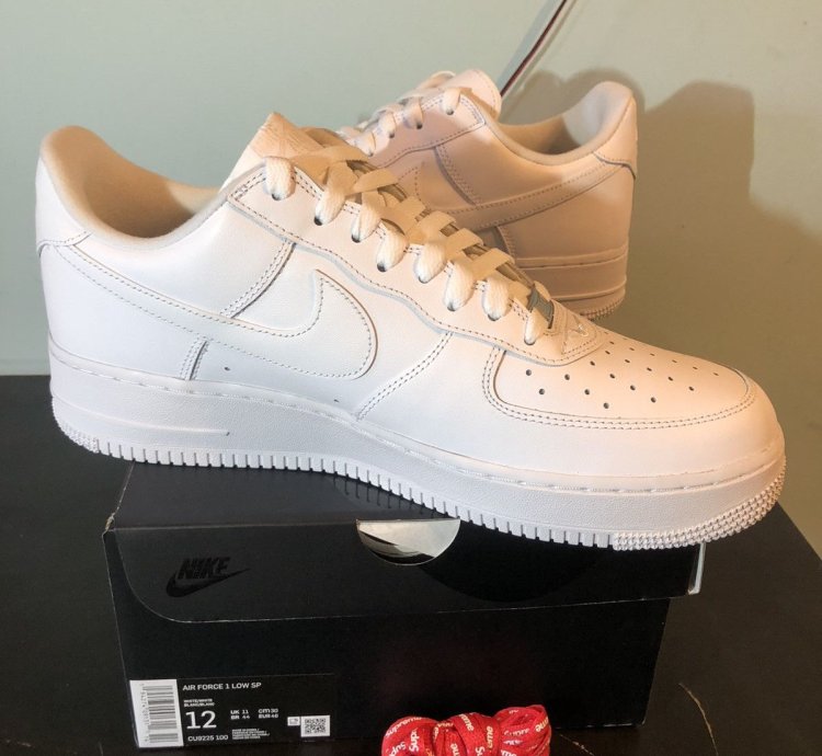 Nike Supreme Air Force 1 Low In White Size Uk 11 Us 12