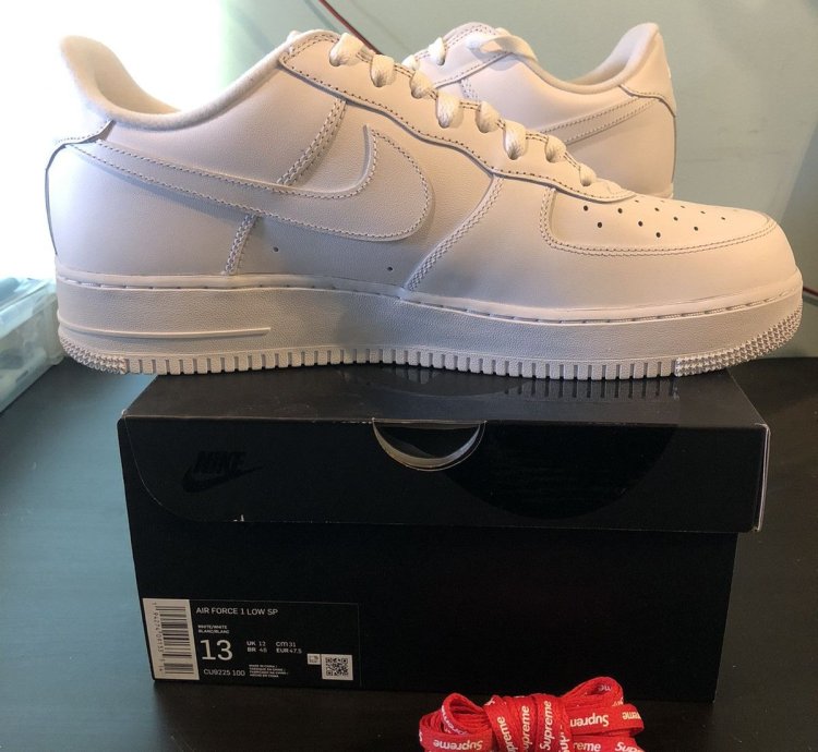Nike Supreme Air Force 1 Low In White Size Uk 12 Us 13