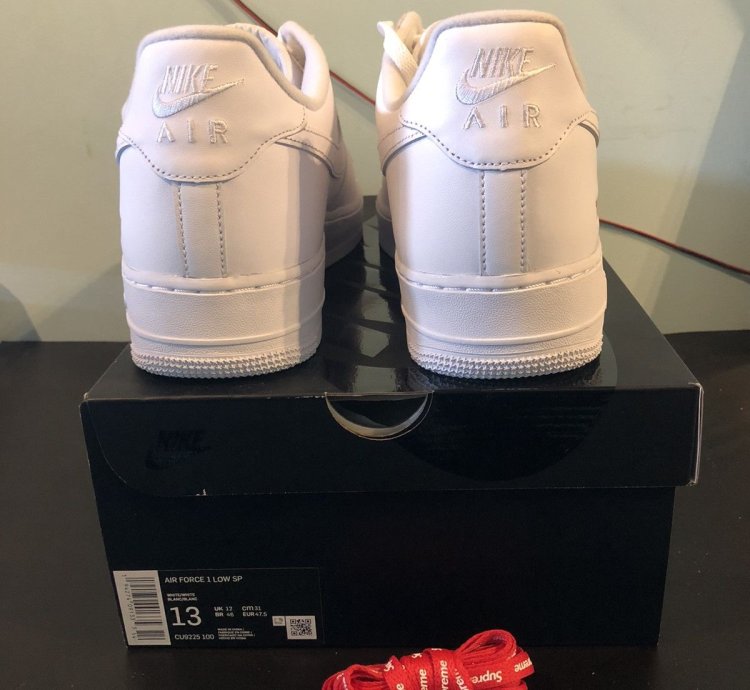 Nike Supreme Air Force 1 Low In White Size Uk 12 Us 13