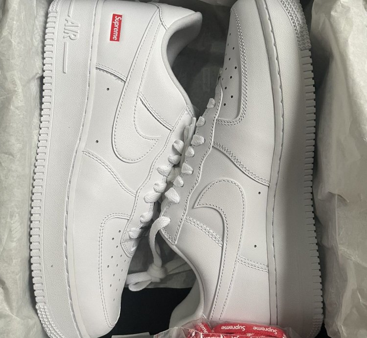 Nike Supreme Air Force 1 Low White