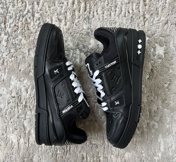 Louis Vuitton Monogram Trainer Sneakers