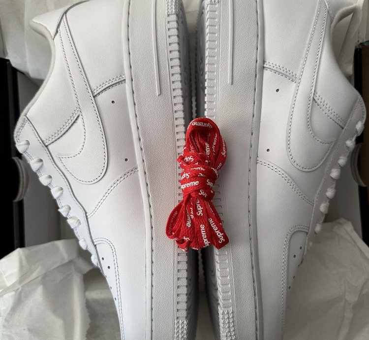 Nike Supreme Air Force 1 White
