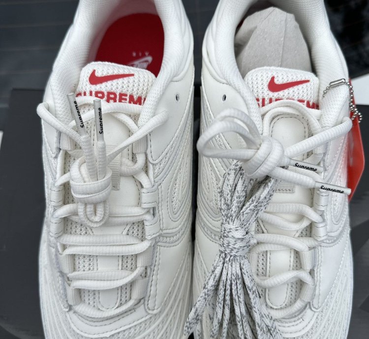 Nike Supreme Air Max 98