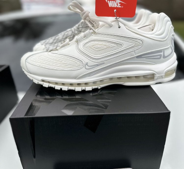 Nike Supreme Air Max 98